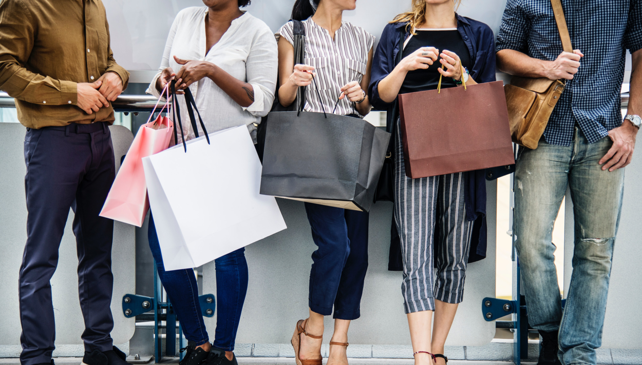 friends shopping on Black Friday