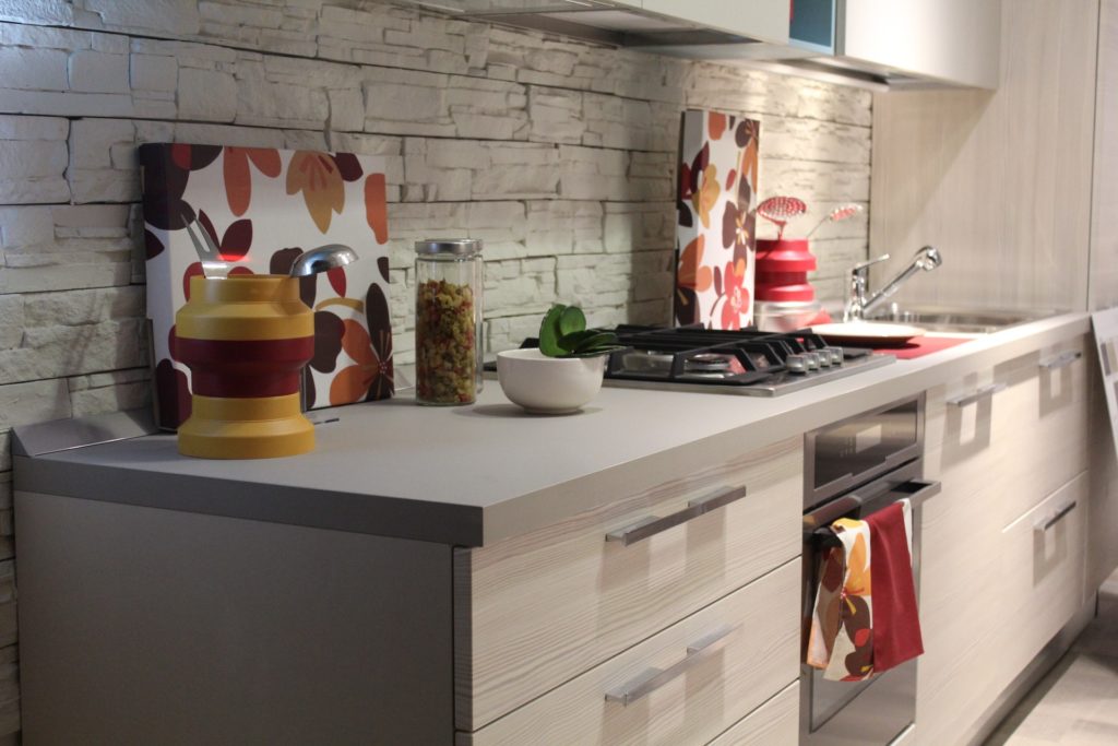 Kitchen counter with gas cooktop and built-in oven